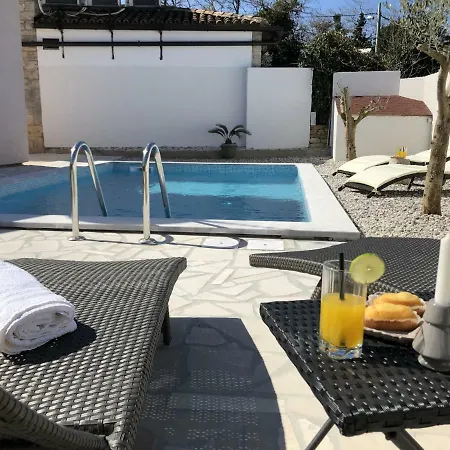 Дом отдыха Holiday House Bruno Шишан